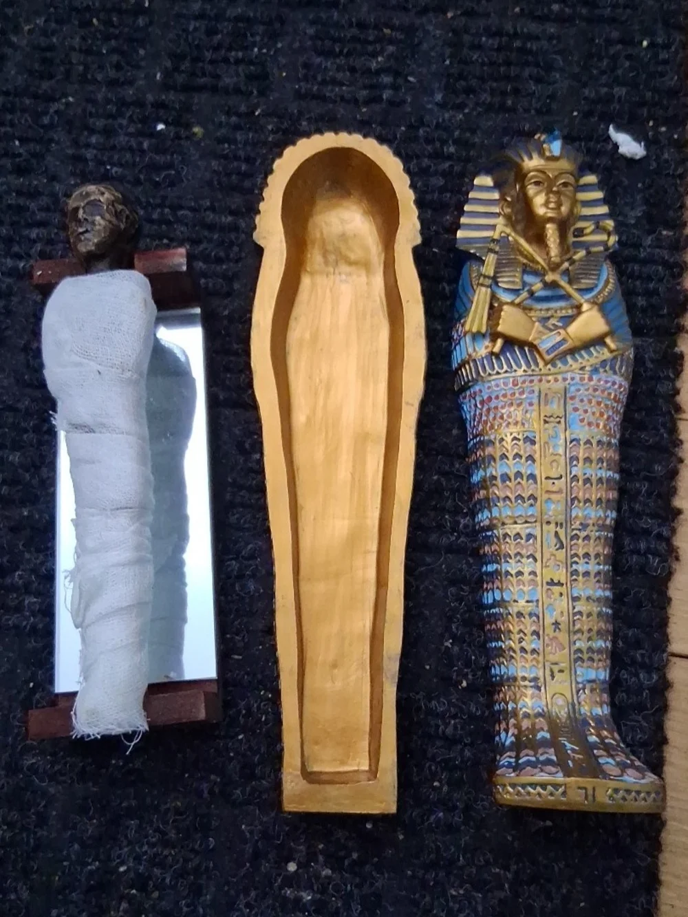 Egyptian Sarcophagus Wall Decor Set in Gold and Blue - Unbranded